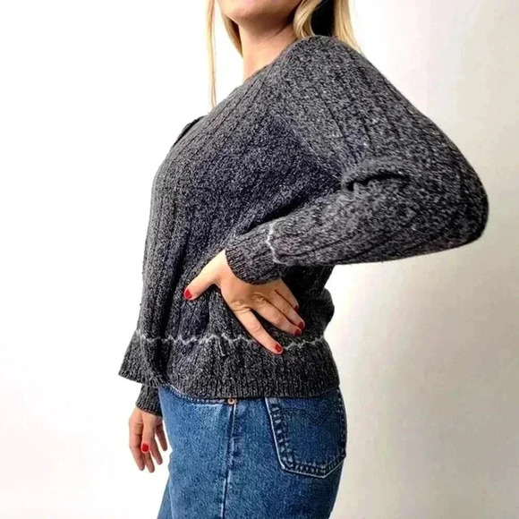 Woolrich Ribbed Deep Gray Cable Knit V-Neck Sweater - L - Picture 5 of 7